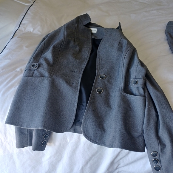 Ensemble - Picture 2 of 2